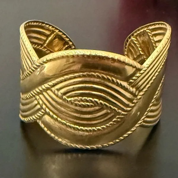Vintage AVON Moroccan Weave Wide Cuff Chunky Statement Gold Tone Bangle Bracelet - Image 5