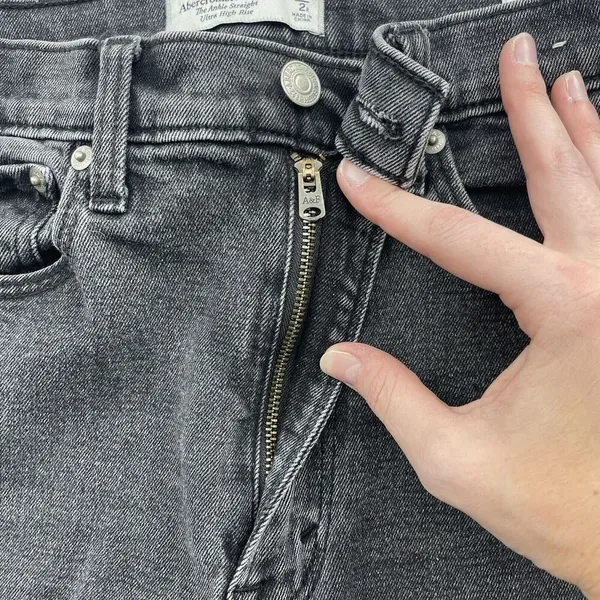 Abercrombie Fitch 26 2R The Ankle Straight‎ Ultra High Rise Jeans Distressed - Image 8