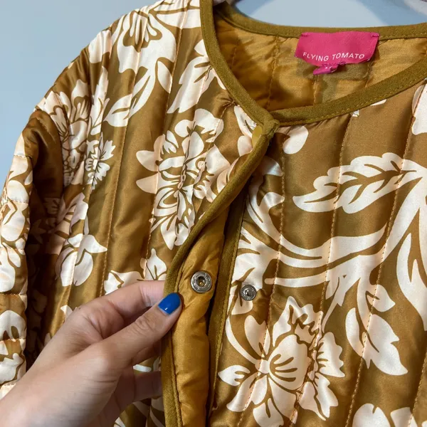 Flying Tomato Floral Quilted Puffer Jacket Mustard Gold Cream Boho Medium - Image 4