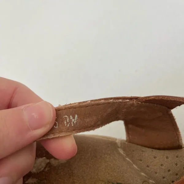 Cabin Creek Women’s interwoven strap sandals — size 8‎ - Image 6