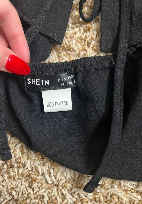 SheIn Halter Crop Top - Image 4