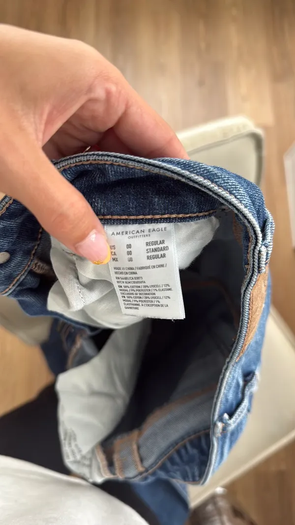 American Eagle Jeans - Image 4