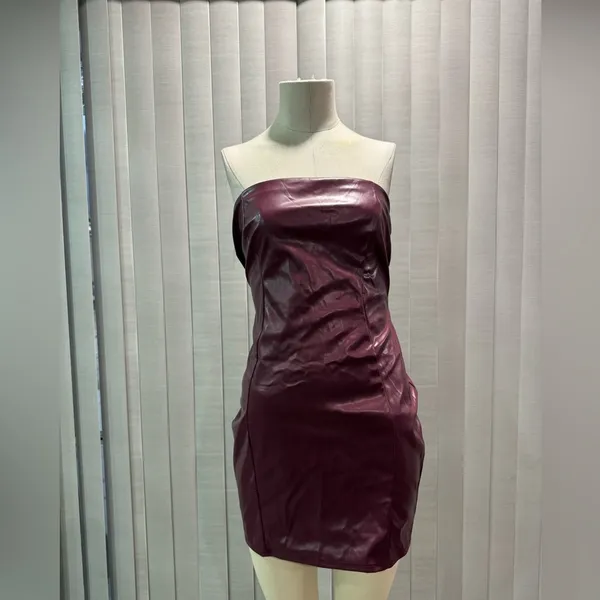 AMTIOUS burgundy leather strap dress 🌷 - Image 5
