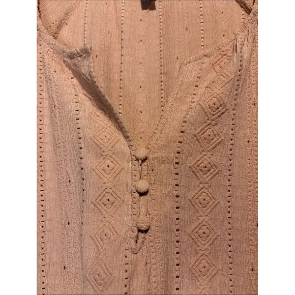 Frye Blush Pink Eyelet Peasant Boho Aztec Print Textured Buttons Blouse SZ L - Image 7