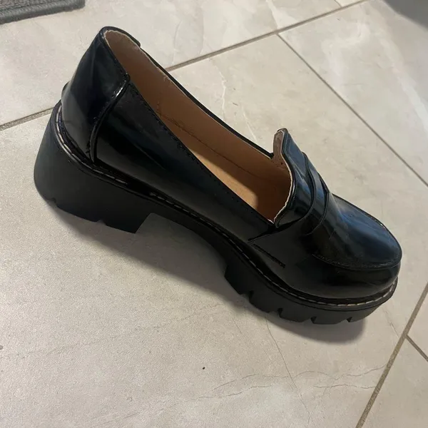 Black Loafers Size 7.5 - Image 3