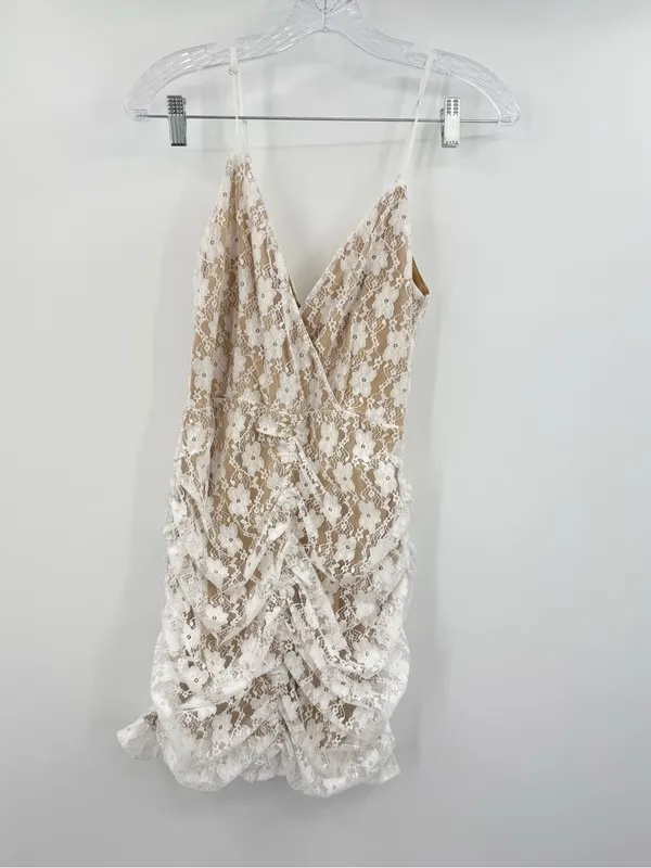 Lulus Women's Frilled To Be Here‎ White Lace Ruched Mini Dress Size Medium - Image 2