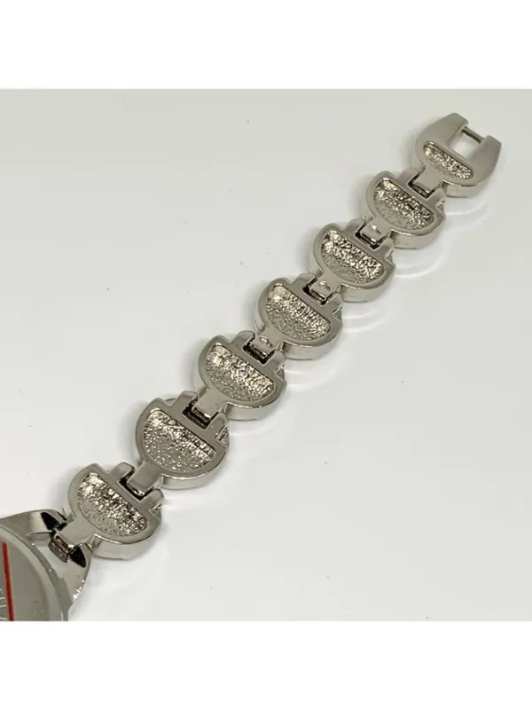 Q&Q SilverTone women’s watch 26mm quartz analog rhinestones up to 7.5” running - Image 8