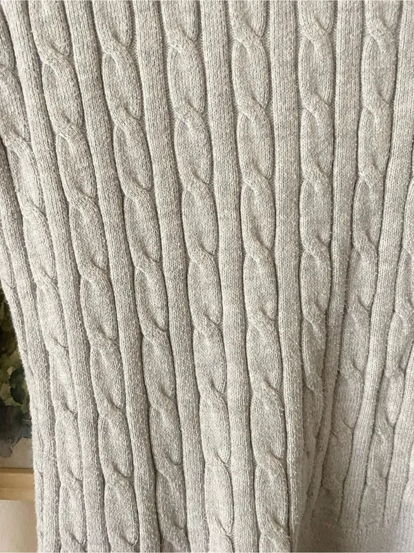 Abercrombie & Fitch Y2K Cropped Cable Knit Crewneck Sweater Small - Image 4