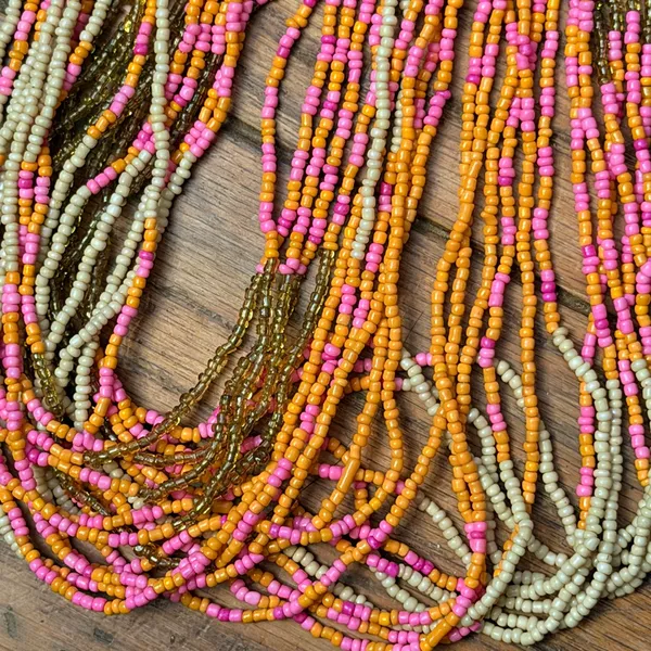 Vintage Beaded Necklace - Image 2