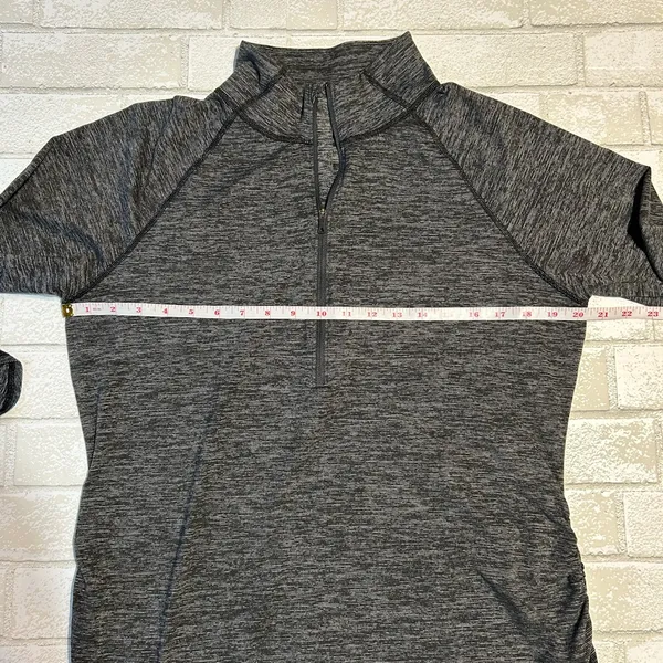 The North Face Woman’s Quarter-Zip Pullover Active Wear Size XL - Image 5