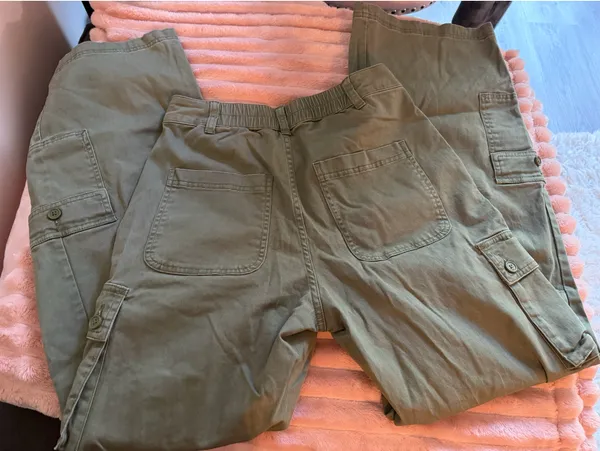 Wild Fable Cargo Pants Women’s Army Green Wide Leg - Image 3