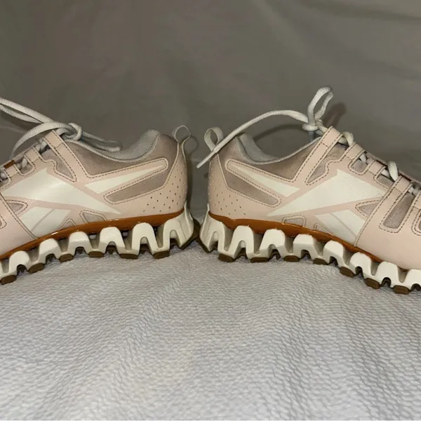 Reebok. Women's ZigWild Trail 6 Shoes Sz Wms 9‎ Soft Ecru - Image 3