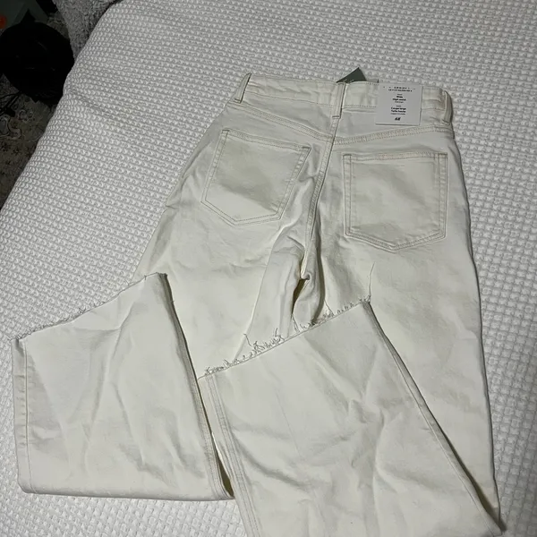 H&M Women's Off-White Wide Leg Jeans - Image 2