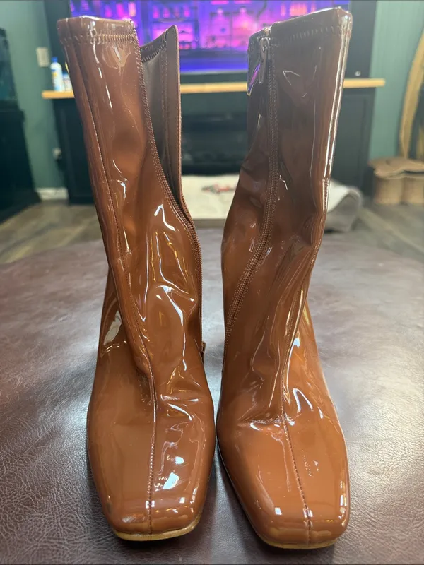 Steve Madden Glossy Chestnut Brown Patent Block Heel Ankle Boots - Image 4