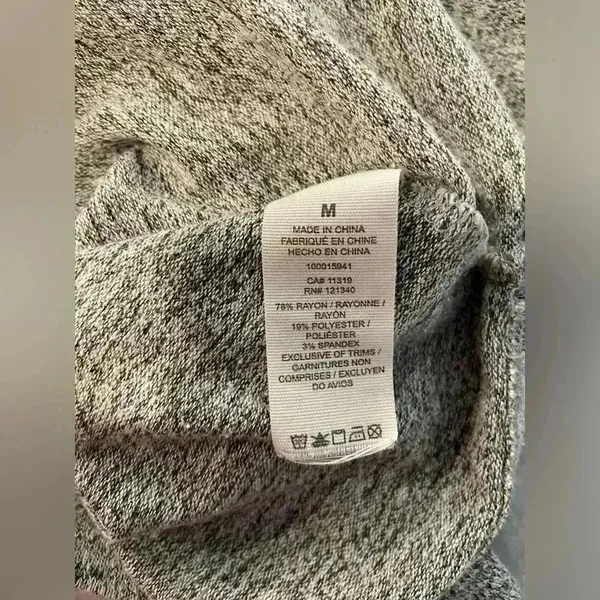 Garage Gray Heather Long Sleeve Open Back V Neck Knit Pullover Size Large - Image 6