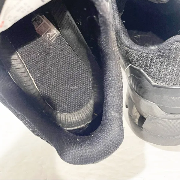 On Running Size 6.5 Cloud‎ Waterproof Black Athletic Sneakers - Image 6