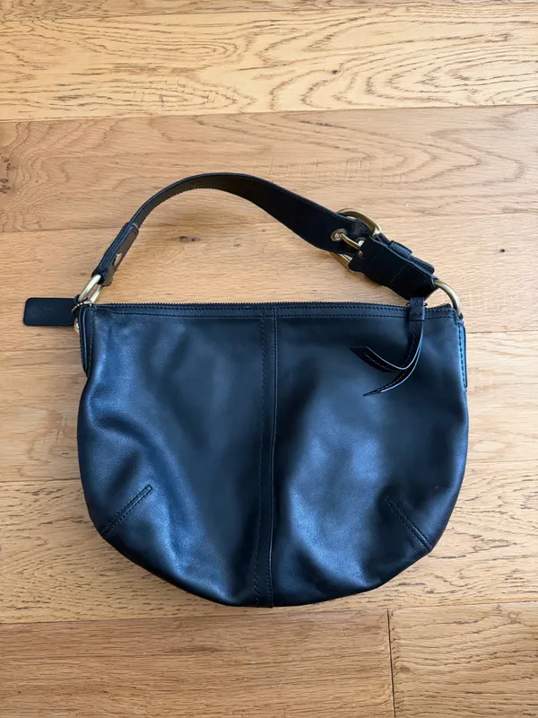 Vintage 1998 Coach Black Leather Hobo Shoulder Bag–Style 9214–Gold-Tone Hardware - Image 2