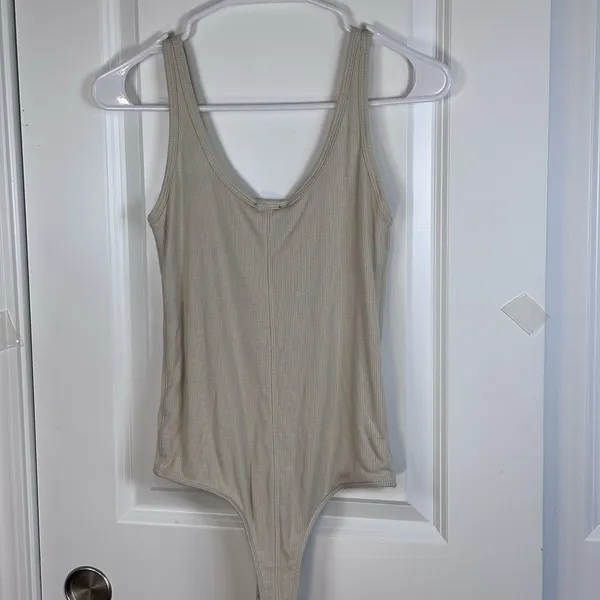 Shinestar Ribbed Tank Bodysuit Beige Nude Sleeveless Stretch Rayon Size Small - Image 2