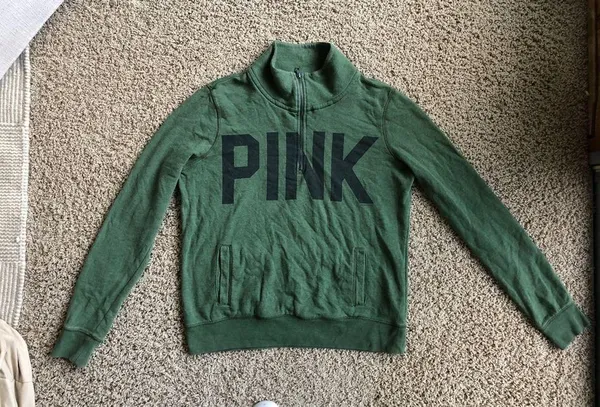 VS pink sweater Sz M - Image 2