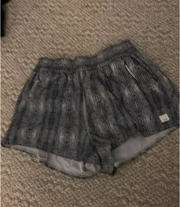 Vuori Shorts Women’s - Image 4