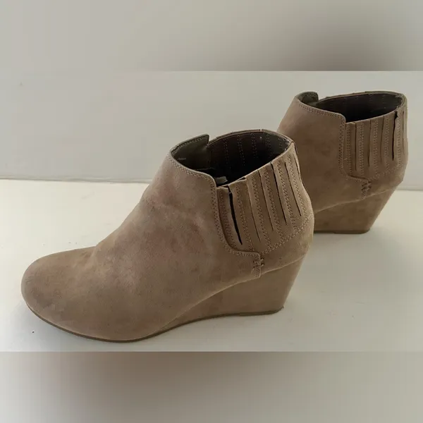 Dolce Vida for Target Tan/Brown Faux Suede Wedged Ankle Boots - Image 5