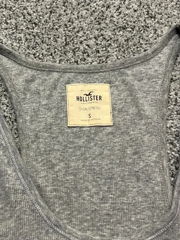 Y2K grey hollister tank top - Image 3