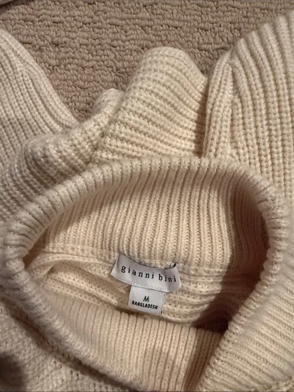 Gianni Bini Cropped Cream Mock Neck Women's Sweater - Image 4