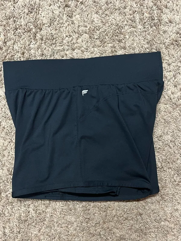 Fabletics Olesia Shorts - M - Image 8