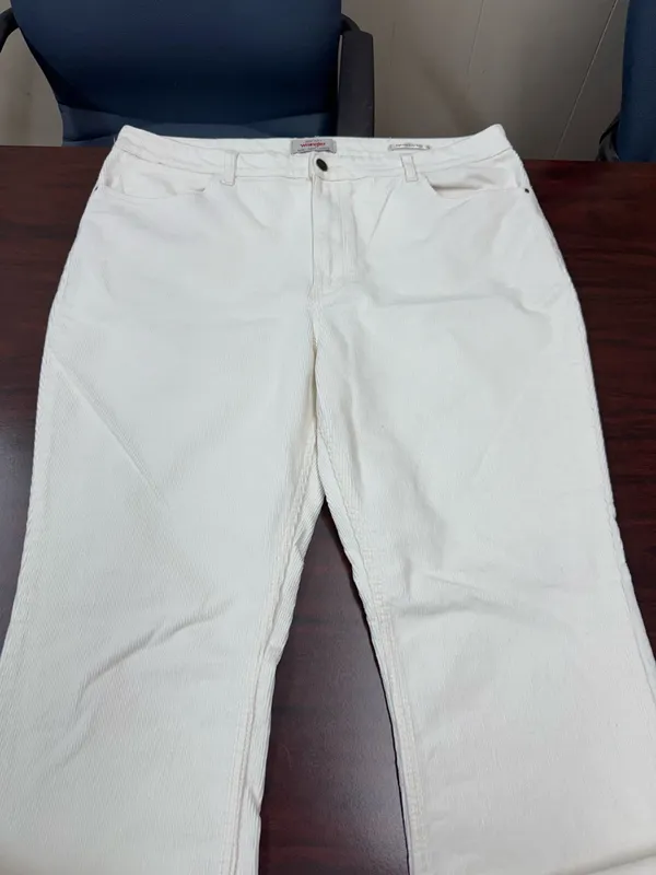 Wrangler High-Rise Bold Boot Cut Cream Corduroy Pants Size 18x32 - Image 2