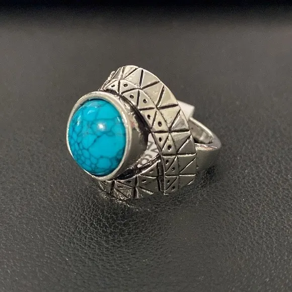 Silver and Turquoise Ring Size 8.75 - Image 2