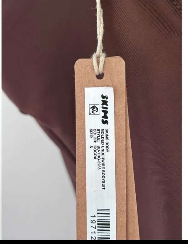 Skims Body Molded Underwire Bodysuit Size Small NWT Cocoa ( SOLD OUT) - Image 4