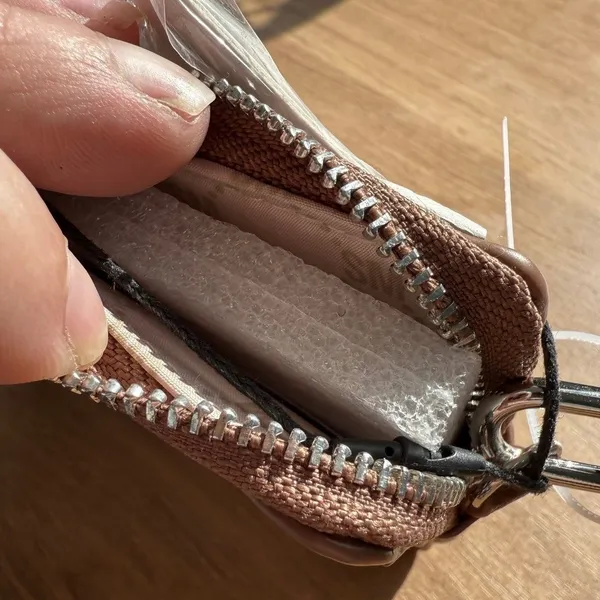 Steve Madden‎ Bpipper Chestnut Brown Pebbled Zip Card Case Wristlet Wallet NWT - Image 4