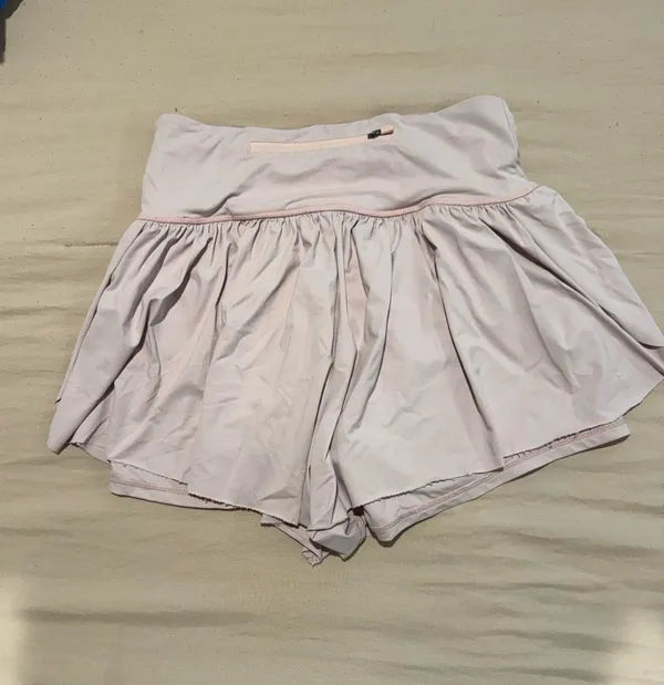 Light pink athletic shorts - Image 2