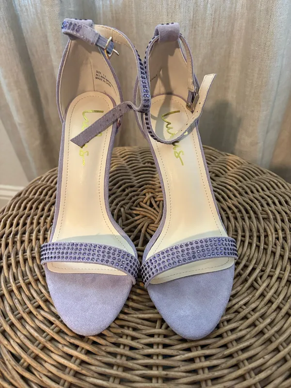 Lulus Lavender embellished heels - Image 7