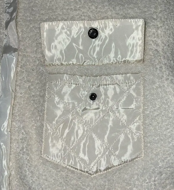Cream fuzzy jacket Size XL - Image 3