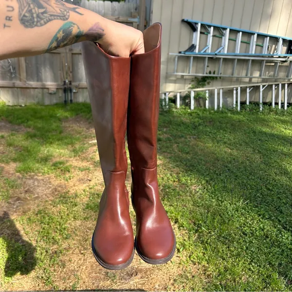 Nordstrom Rack Meadow Boot in brown‎ size 5 - Image 6