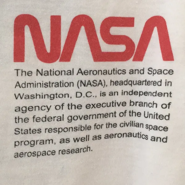 FINAL MARKDOWN Unique nasa tee medium White - Image 3