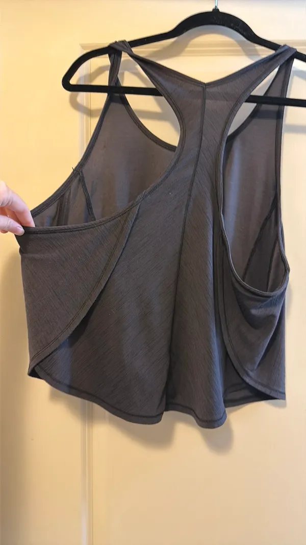 Old Navy Workout Tank - Image 4