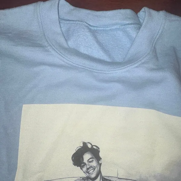HARRY STYLES Love on Tour 2021 Sweatshirt in Light Blue / Green Size Medium - Image 7