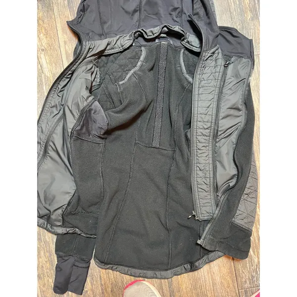 Lululemon‎ Fleecy Keen Quilted Fleece Hooded Jacket Black Womens Size 4 FLAW** - Image 9