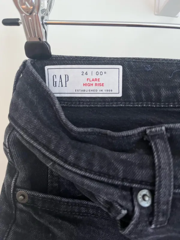 Gap Black Bootcut Jeans - Image 4