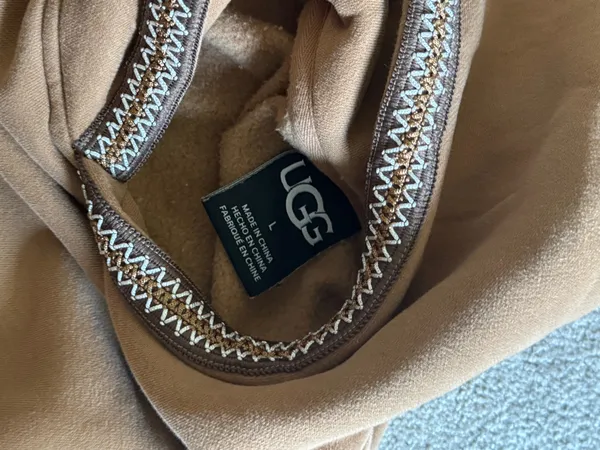 UGG sweatshirt - Image 2