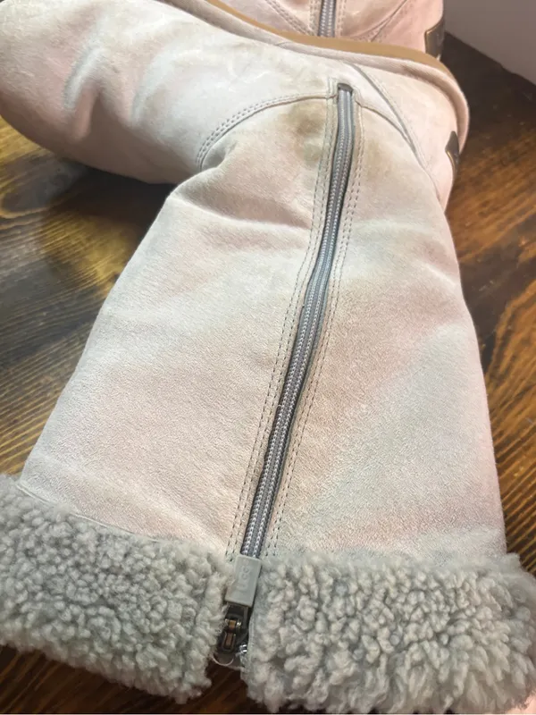Gray Ugg boots size 8 - Image 6