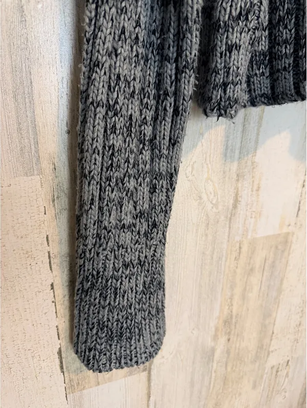 Urban Outfitters Women’s M/M Gray Chunky Knit Cropped Cowl Neck Sweater - Image 12