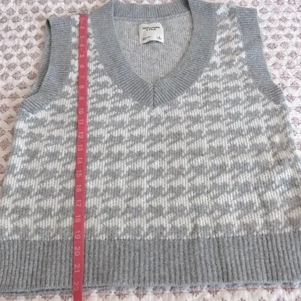 Abercrombie Houndstooth Sweater Vest Gray Preppy Golfcore V Neck Knit Size S - Image 9