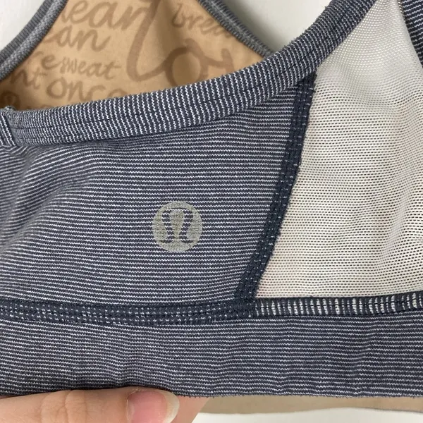 Lululemon Flow Y Bra Blue White Stripe Women’s Size 8 Active Sports Bra Light - Image 5