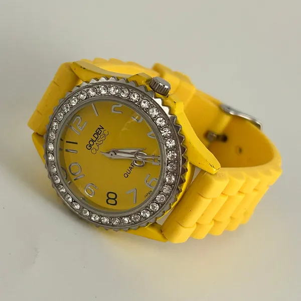 Golden Classic Crystal Bezel Yellow Dial Silicon Strap Women’s Watch Working - Image 4