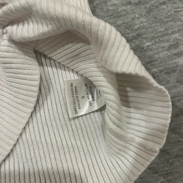 Elegant White Ruched Women's Top XS - Image 3