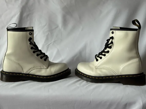 Dr. Martens Boots White Leather Women’s - Image 3