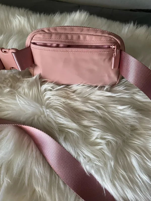 Lululemon Everywhere Belt Bag Dusty Rose - Image 6
